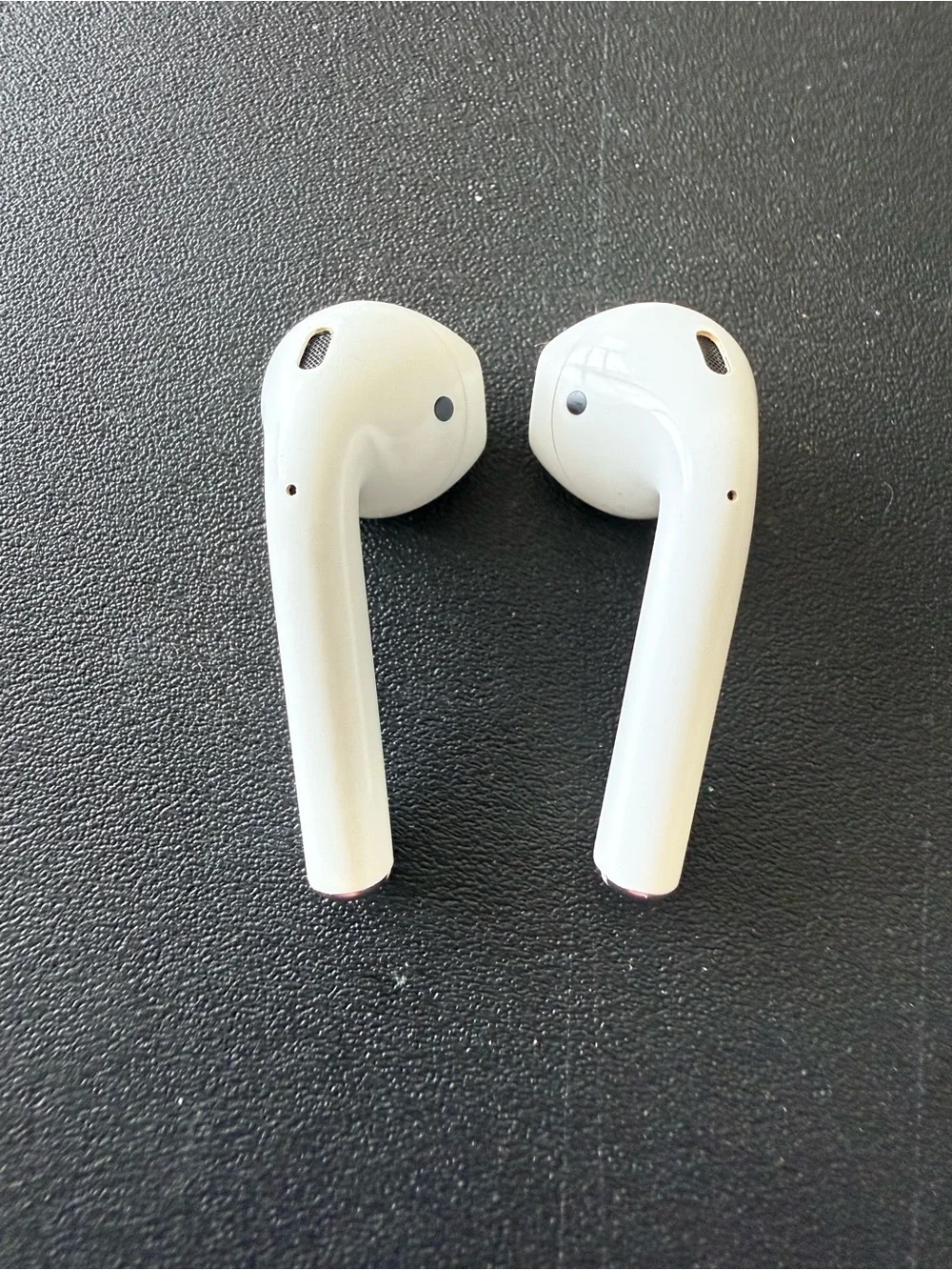 Apple AirPods 1st generation with Charging Case and Box